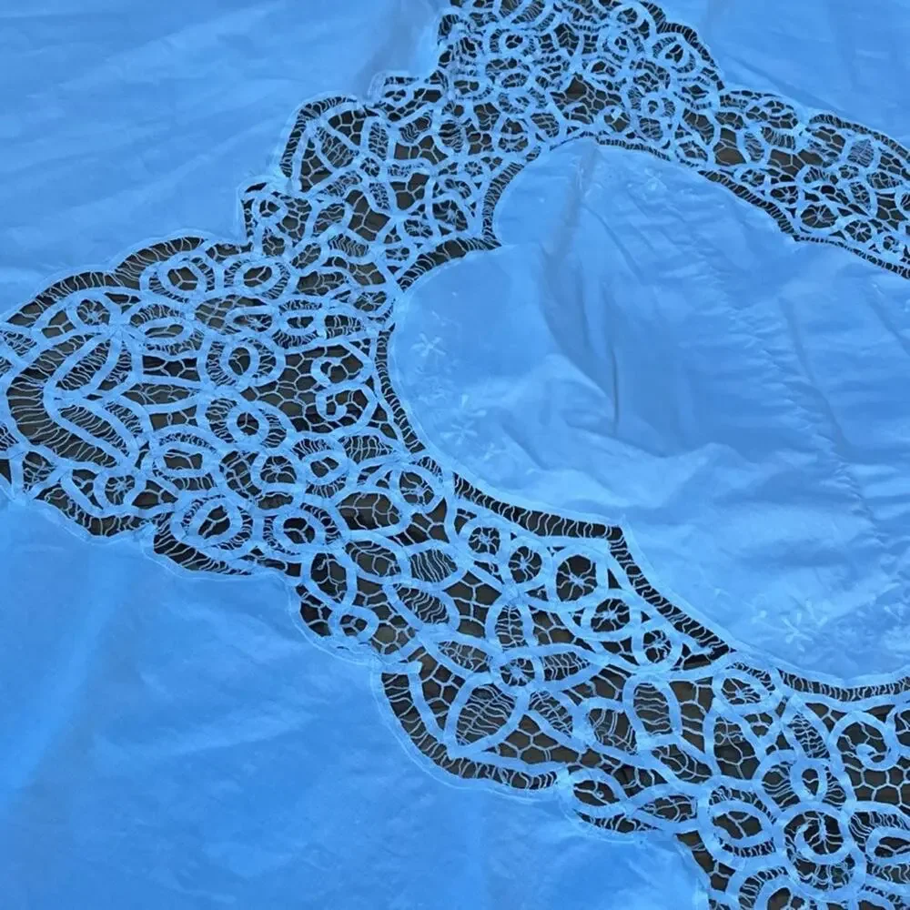 Vintage White Floral Lace Cut Out Corner Tablecloth 61